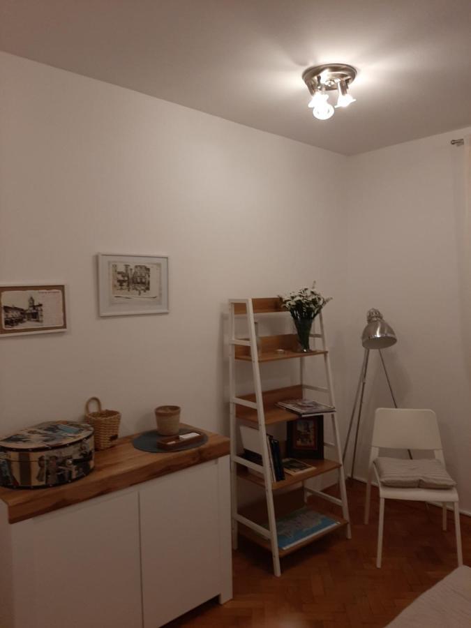 Apartment Yes